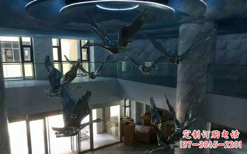 烟台不锈钢天鹅雕塑赋予室内空间灵动之美