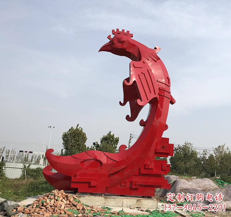 烟台凤凰展翅飞翔——不锈钢现代广场的雕塑之美