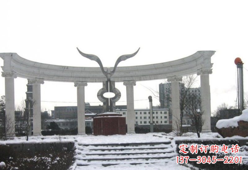 烟台雄鹰展翅——一件精美的不锈钢雕塑