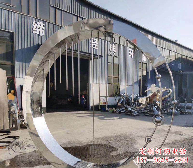 烟台不锈钢旋转流水圆环雕塑