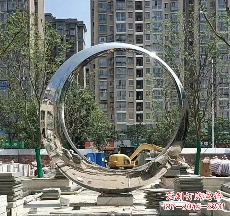 烟台不锈钢艺术圆环雕塑——艺术的精粹