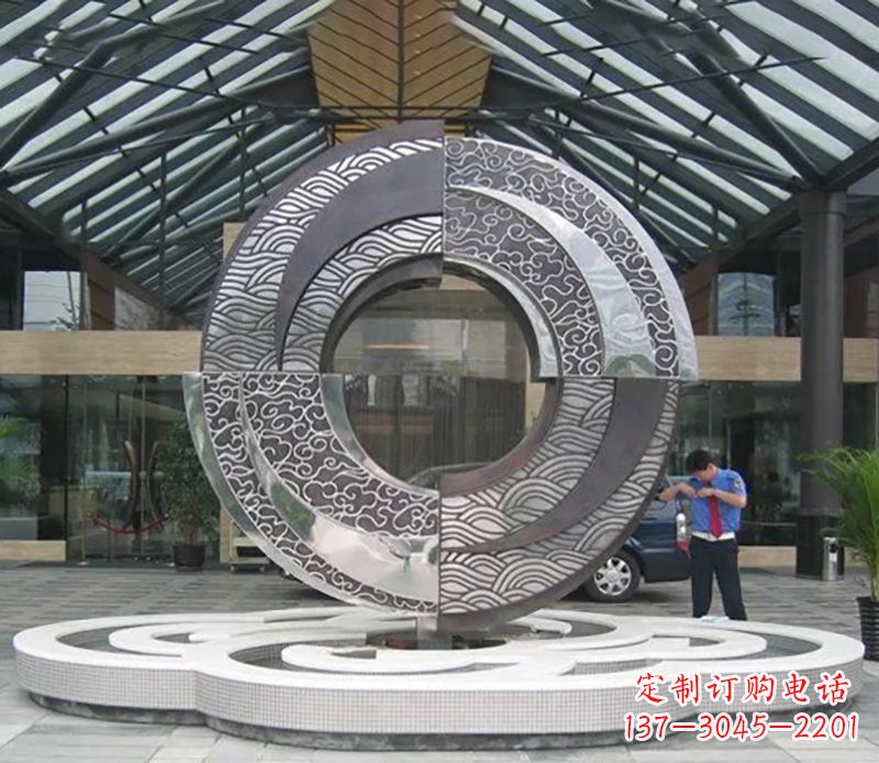 烟台不锈钢圆环雕塑,点缀酒店空间