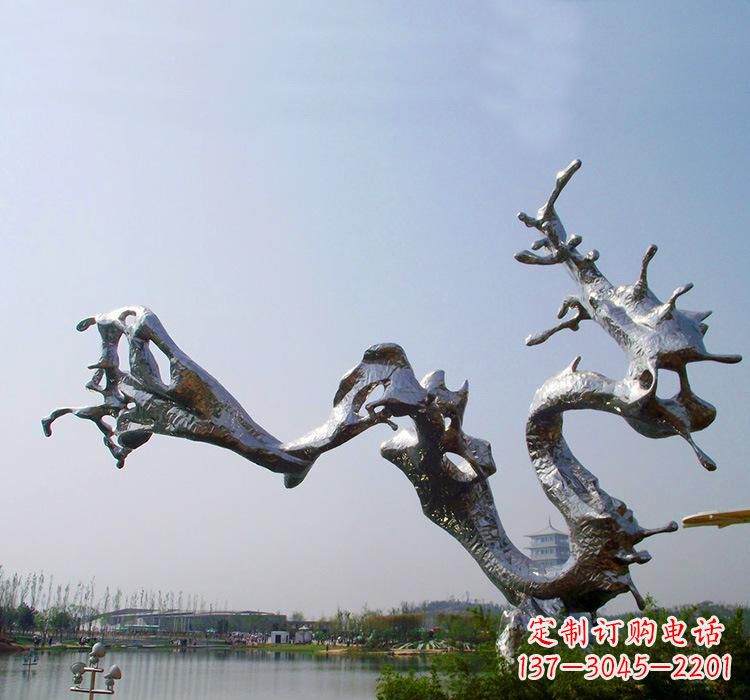 烟台不锈钢水滴雕塑体现自然之美
