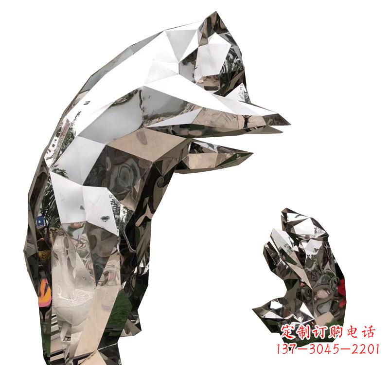 烟台不锈钢园林熊猫雕塑——传承中国文化