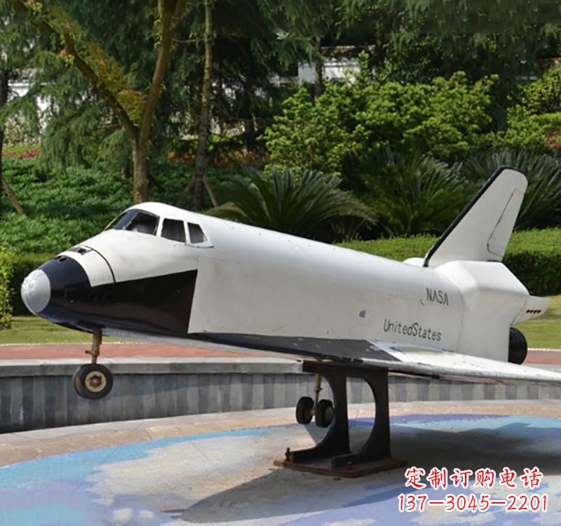 烟台不锈钢飞机雕塑给空中增添梦幻氛围