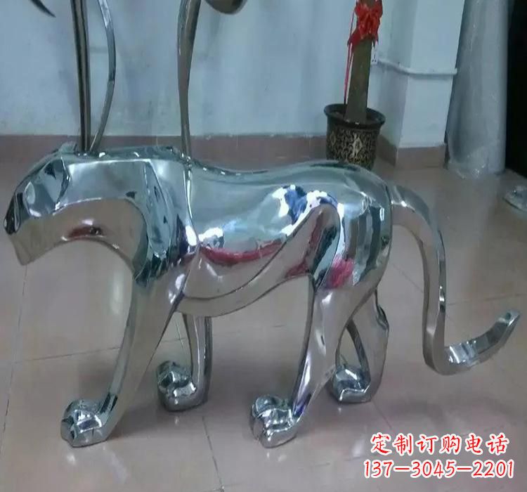 烟台不锈钢老虎雕塑美化园林