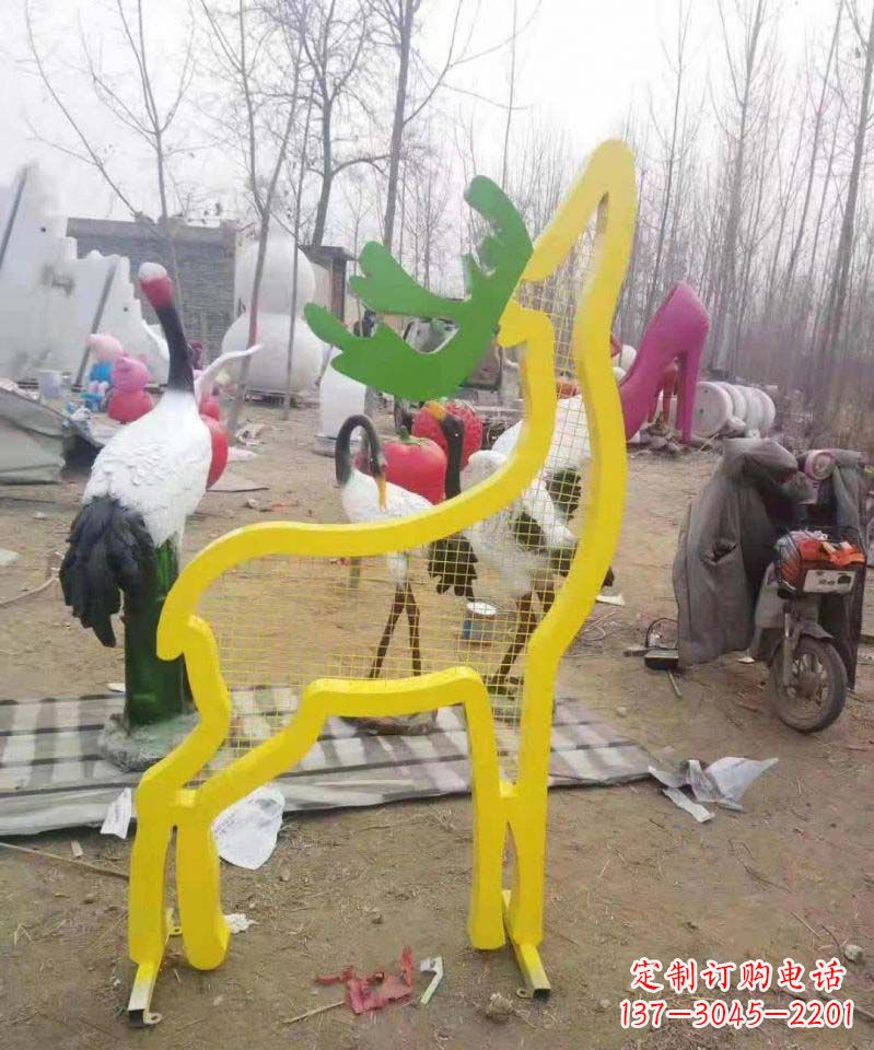 烟台不锈钢园林造型景观小鹿雕塑