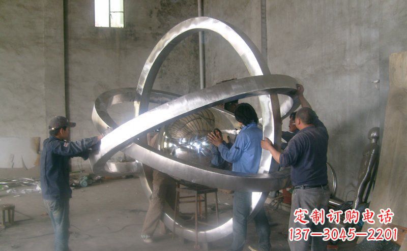 烟台不锈钢圆环雕塑——艺术之美
