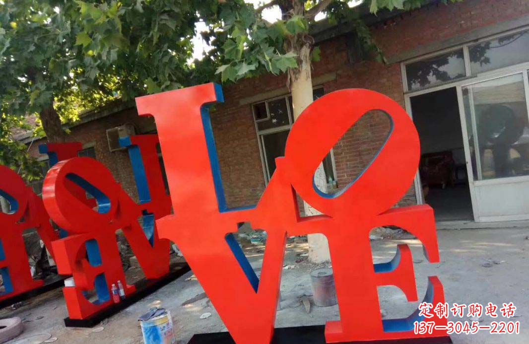 烟台不锈钢字母景观雕塑