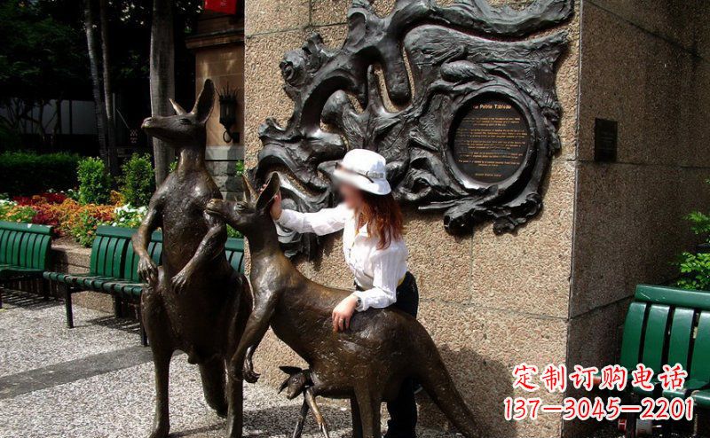 烟台袋鼠雕塑——装点步行街的美丽风景
