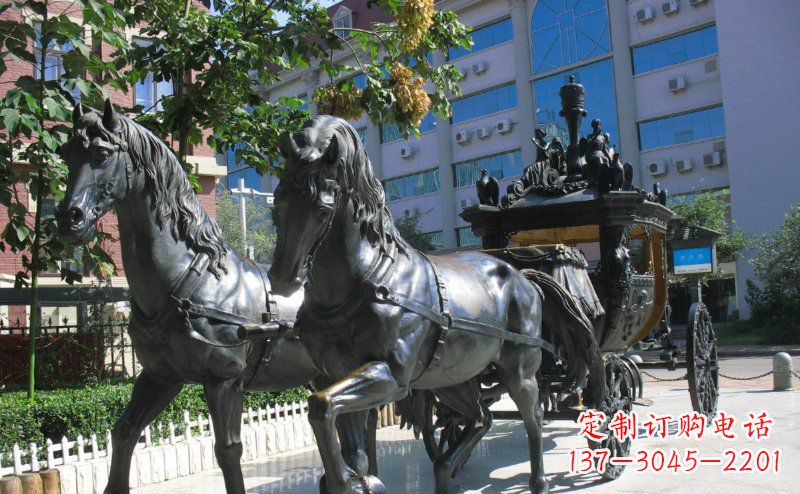 烟台马车雕塑西方步行街的瑰宝