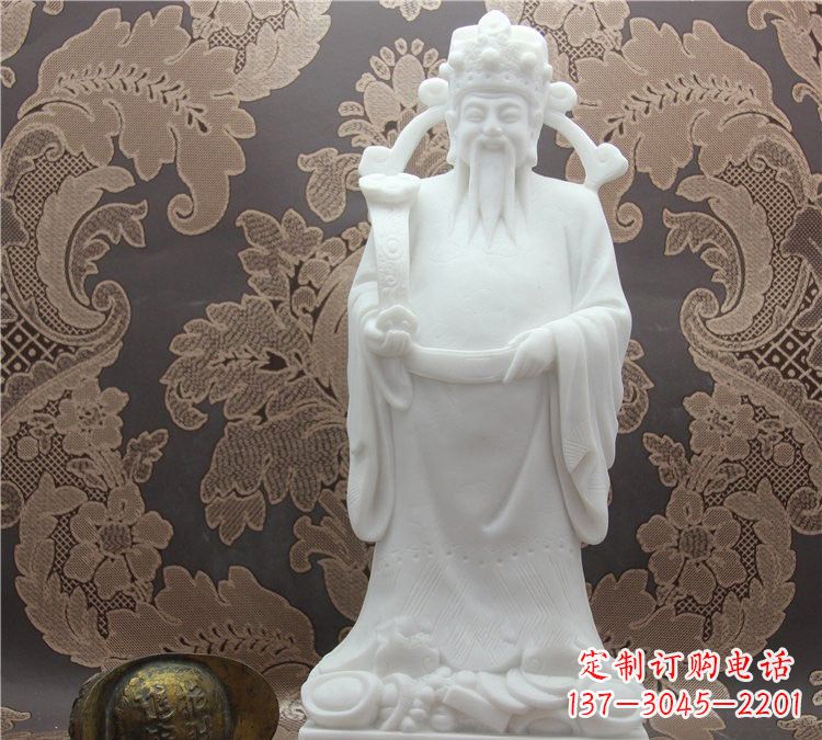 烟台财神雕塑祈求财富幸福