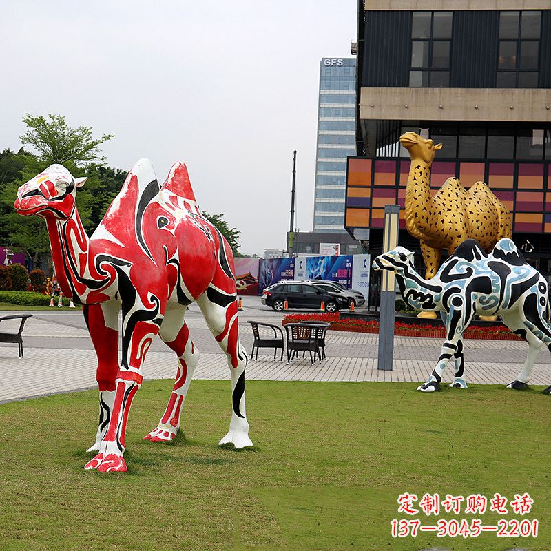烟台彩绘骆驼不锈钢雕塑城市园林的精美装饰