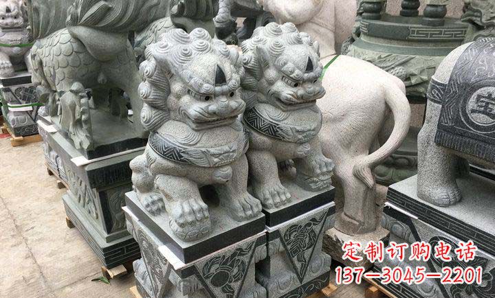 烟台瑞士狮子门口雕塑