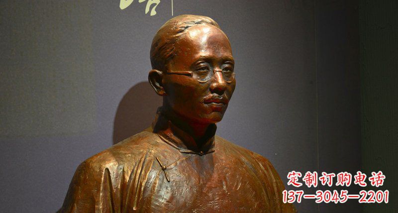 烟台蔡元培——一位传奇民族英雄的雕塑