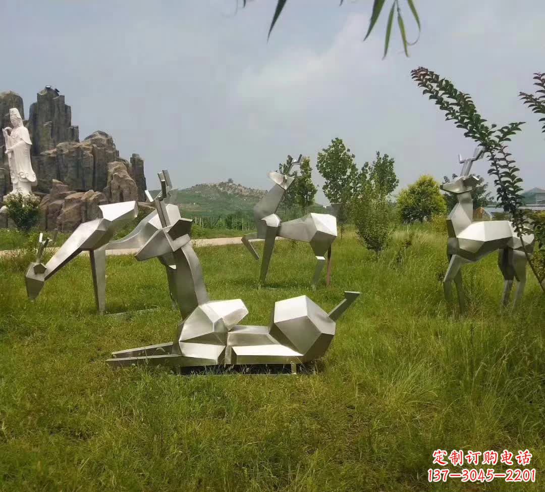 烟台不锈钢锻造的小鹿雕塑