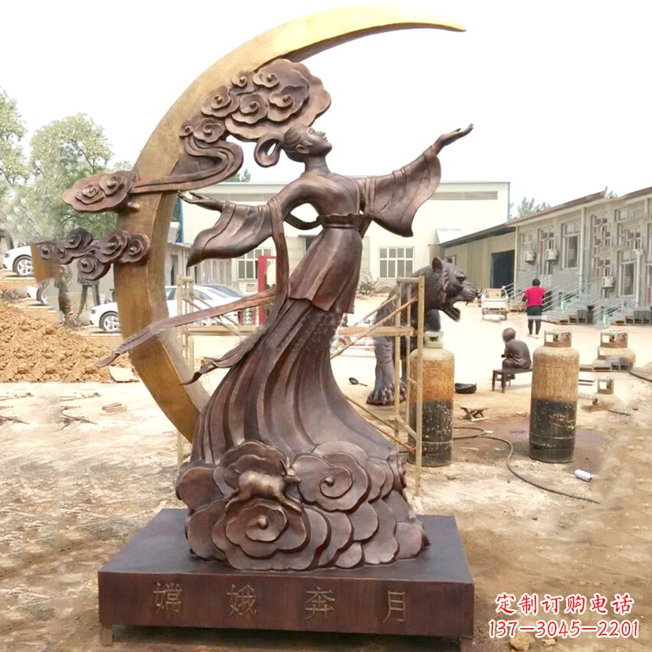 烟台绚丽嫦娥-神话中的上古美女雕像