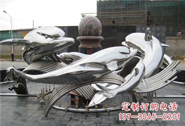 烟台城市中的海豚雕塑