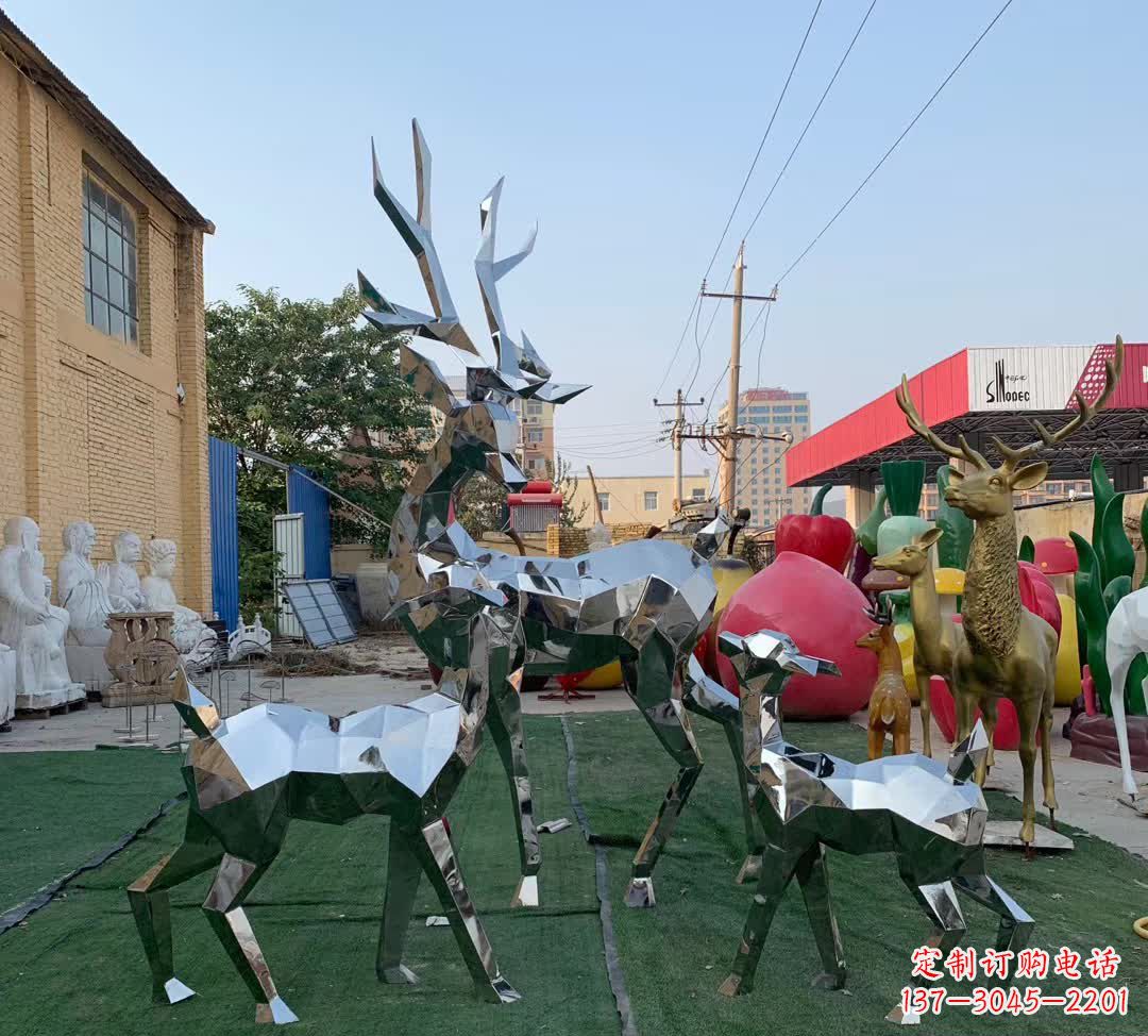烟台梅花鹿雕塑一种独特的城市装饰