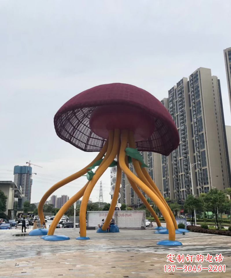 烟台城市点缀之美——不锈钢蘑菇雕塑