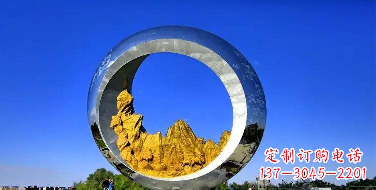 烟台月亮雕塑——城市的美丽装饰