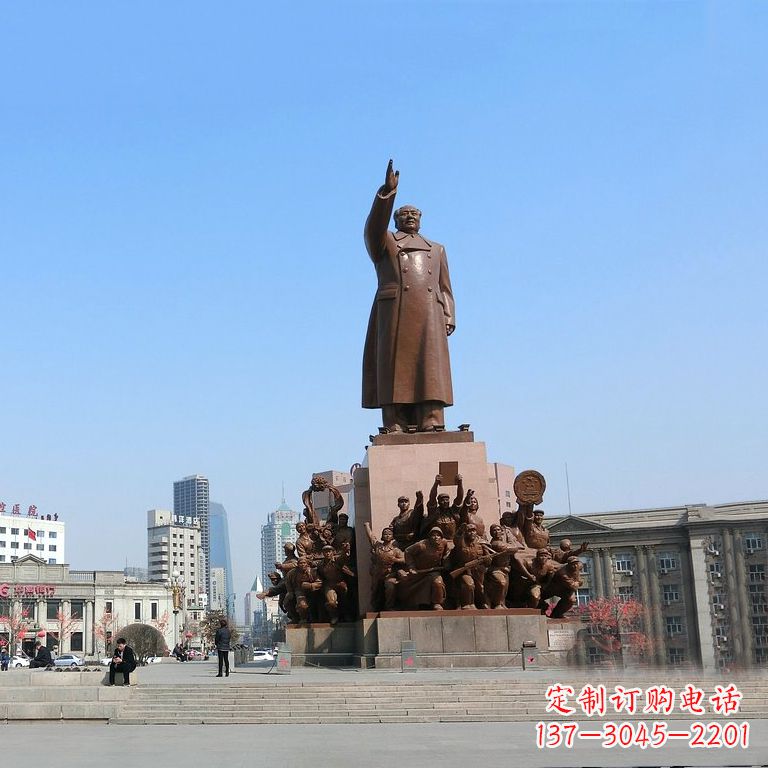 烟台城市广场毛主席大型人物群景观