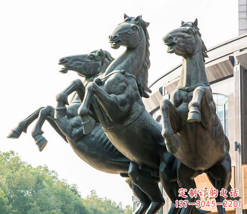 烟台马雕塑集传统文化与现代装置艺术于一身