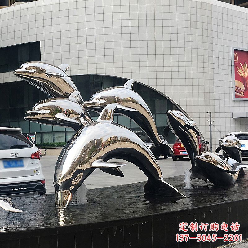 烟台海豚雕塑点亮城市商场的不锈钢镜面水景