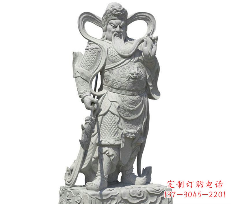 烟台关公雕像象征着威武的英雄