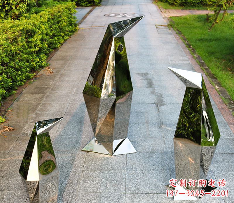烟台精致的抽象不锈钢企鹅雕塑