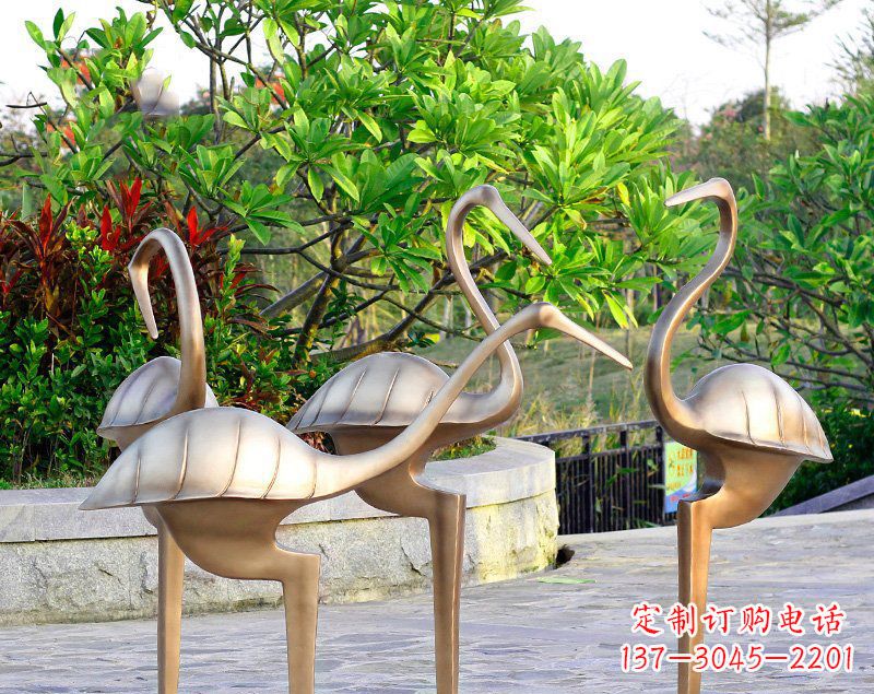 烟台丹顶鹤雕塑传承悠久的中国传统艺术