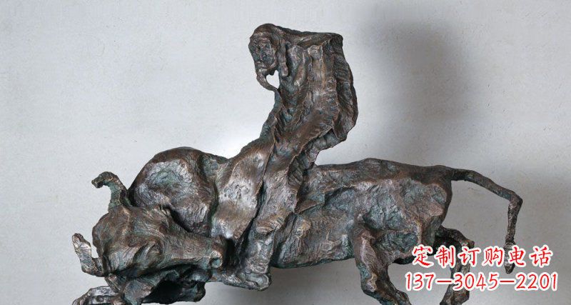 烟台抽象的骑牛人物公园动物铜雕
