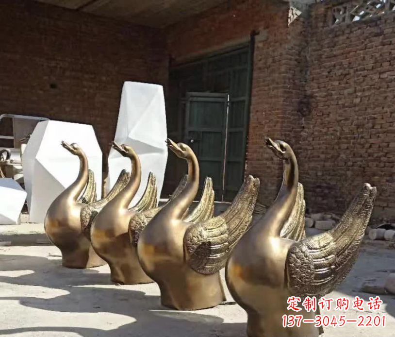烟台抽象广场天鹅铜雕