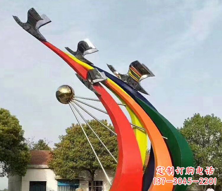 烟台和平鸽雕塑象征校园和平