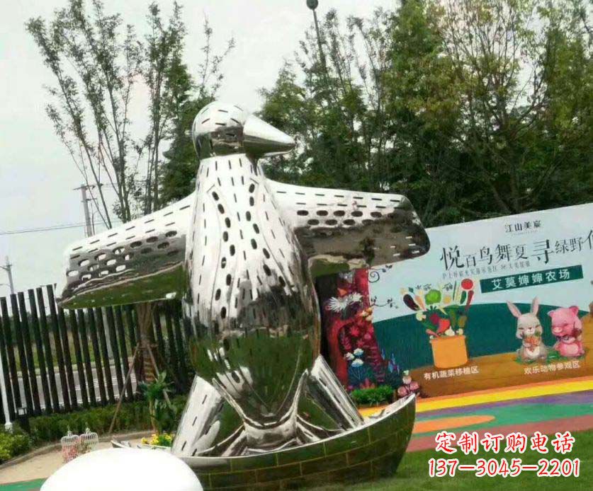 烟台企鹅的精美雕塑