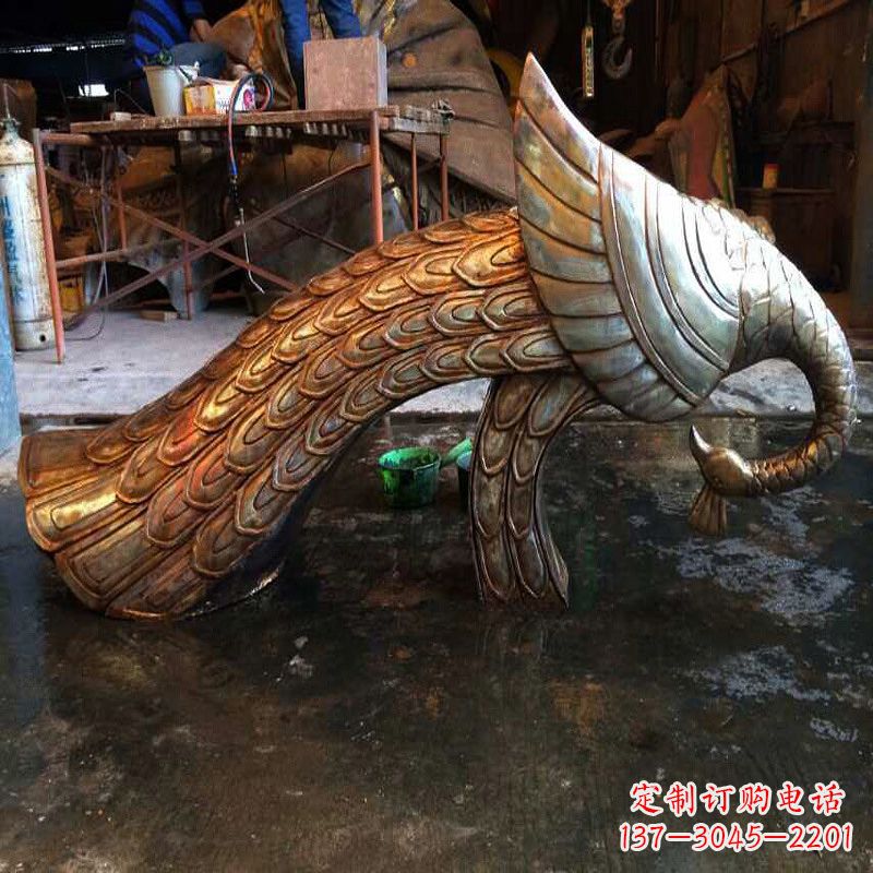 烟台铸造精美孔雀雕塑