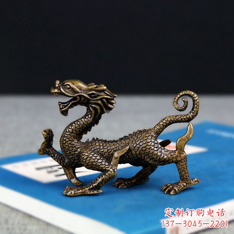 烟台青龙雕塑用纯铜熔铸而成