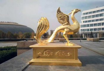 烟台城市广场的朱雀雕塑