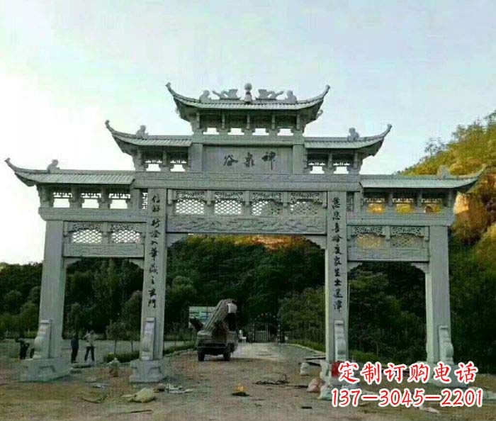 烟台村口石雕牌楼千百年文化瑰宝