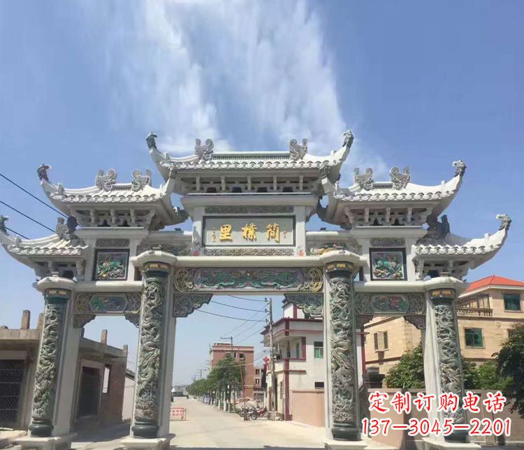 烟台传承古老技艺 牌坊雕塑美化村庄