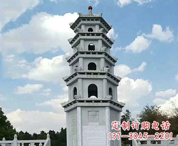 烟台神秘的宝塔雕塑