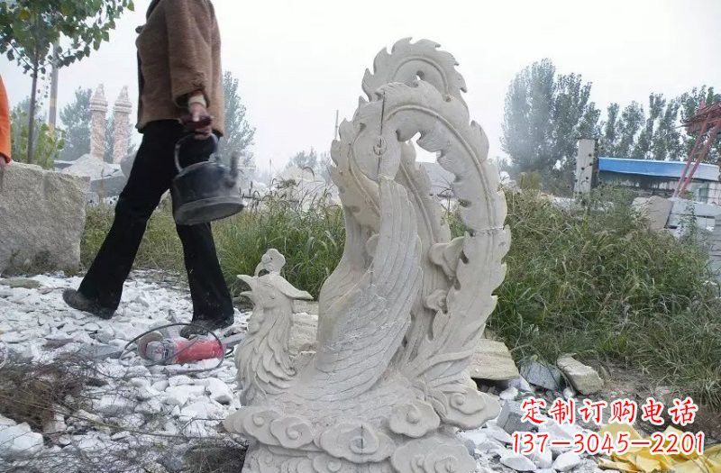 烟台凤凰雕塑传承瑰丽的古老文化