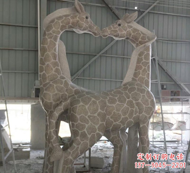 烟台大理石艺术精美长颈鹿雕塑