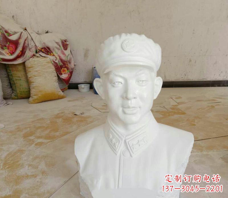 烟台中领雕塑精美雷锋雕塑
