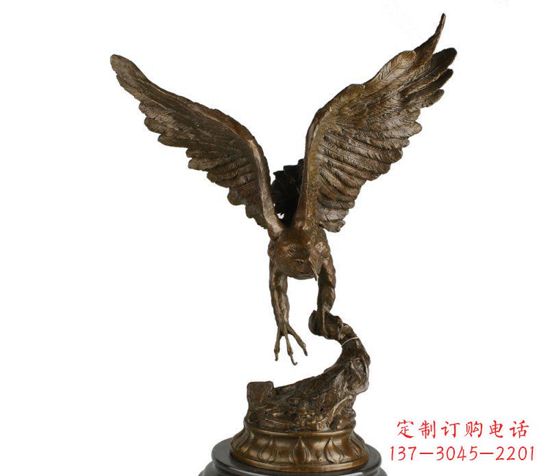 烟台大鹏展翅老鹰铜雕塑