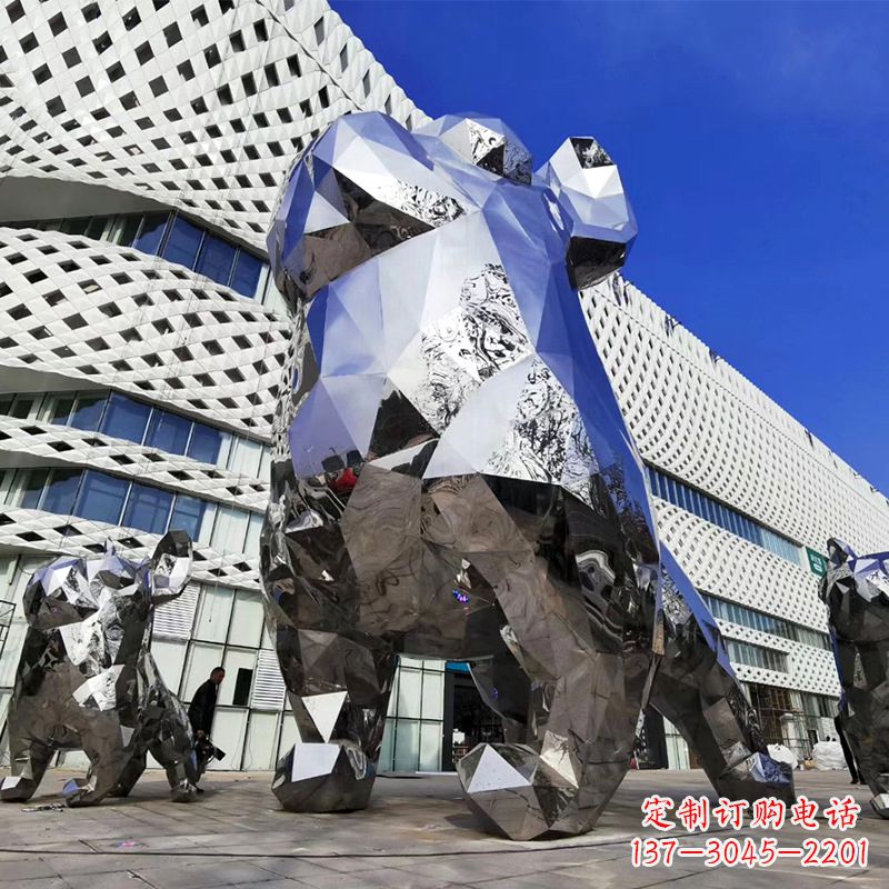 烟台优雅可爱的面部狗雕塑