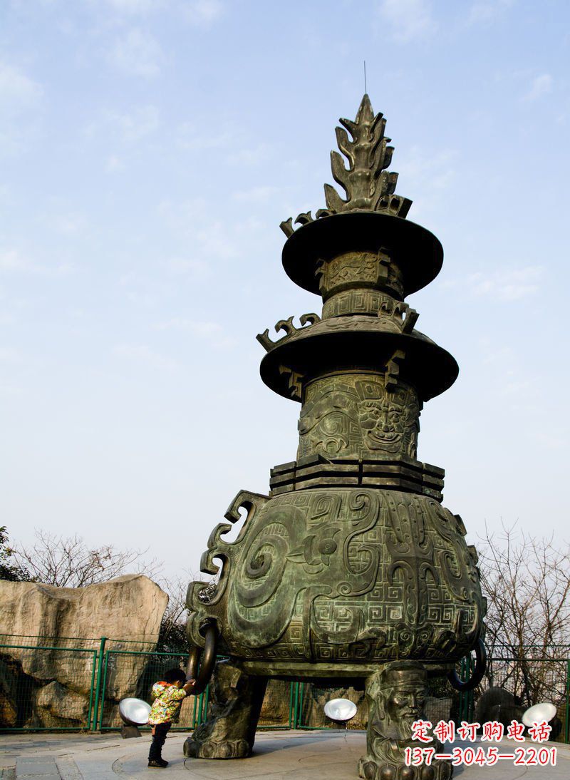 烟台大型三足香炉寺庙铜雕塑