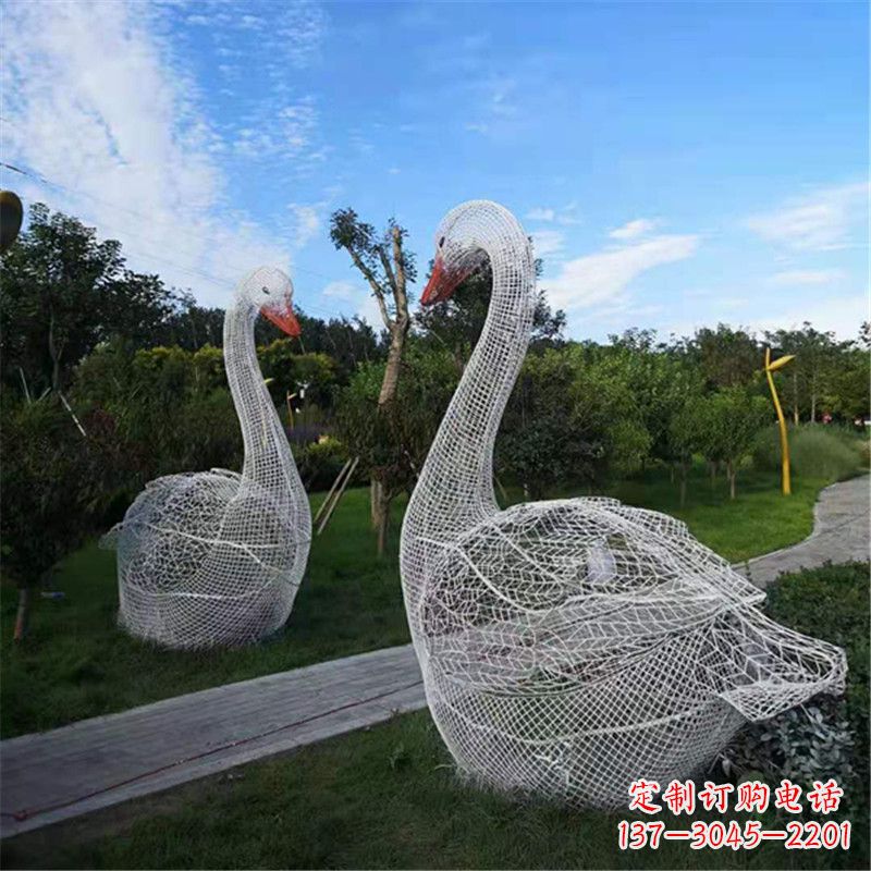 烟台梦幻般的大型网格天鹅景观动物雕塑