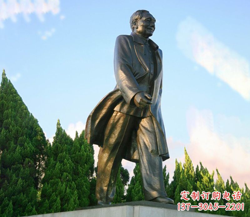 烟台激励千秋,抒发热爱——中领雕塑定制邓小平雕塑