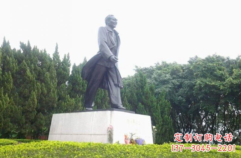 烟台邓小平铜雕